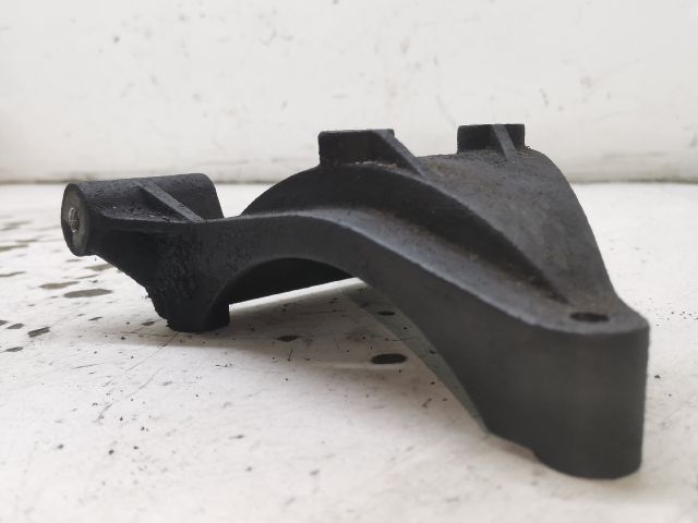 bontott AUDI A4 B6 Klímakompresszor Tartó Bak