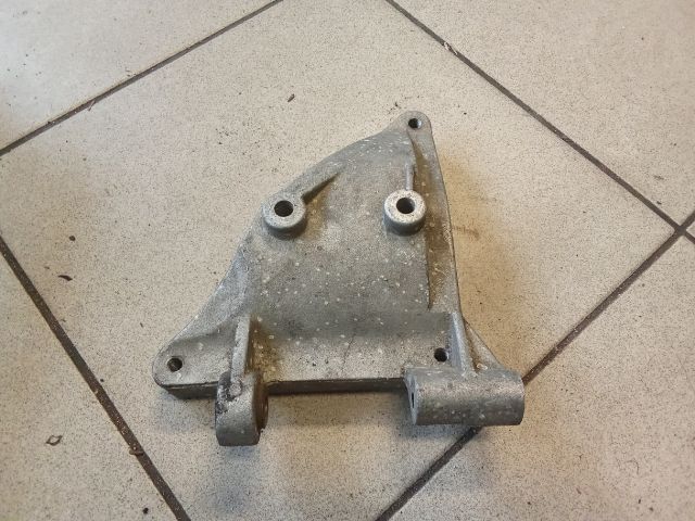 bontott AUDI A4 B6 Klímakompresszor Tartó Bak