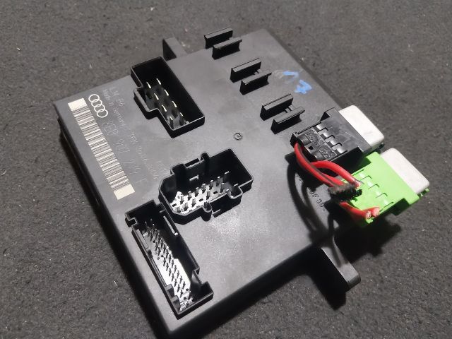 bontott AUDI A4 B6 Komfort Elektronika