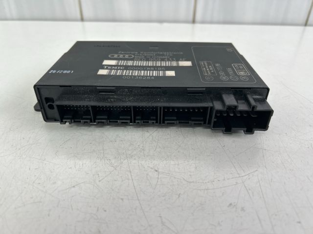 bontott AUDI A4 B6 Komfort Elektronika