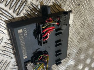 bontott AUDI A4 B6 Komfort Elektronika