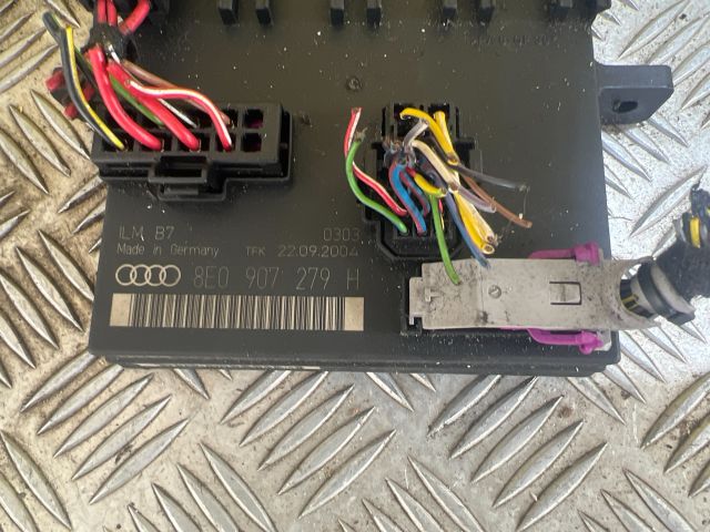 bontott AUDI A4 B6 Komfort Elektronika