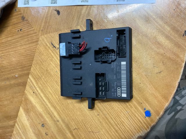 bontott AUDI A4 B6 Komfort Elektronika