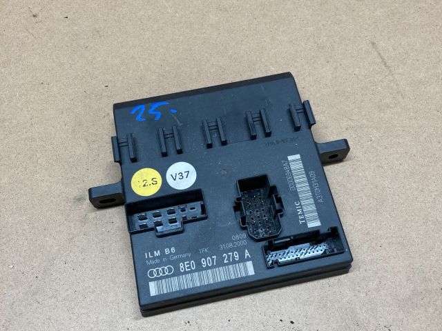 bontott AUDI A4 B6 Komfort Elektronika