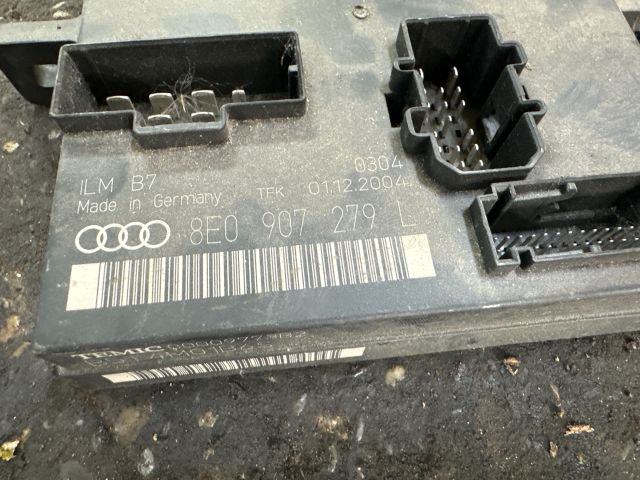 bontott AUDI A4 B6 Komfort Elektronika