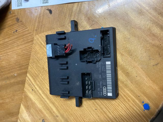 bontott AUDI A4 B6 Komfort Elektronika