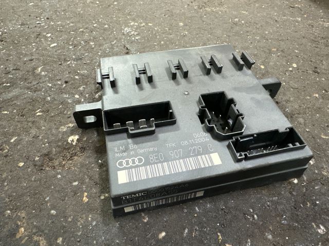 bontott AUDI A4 B6 Komfort Elektronika