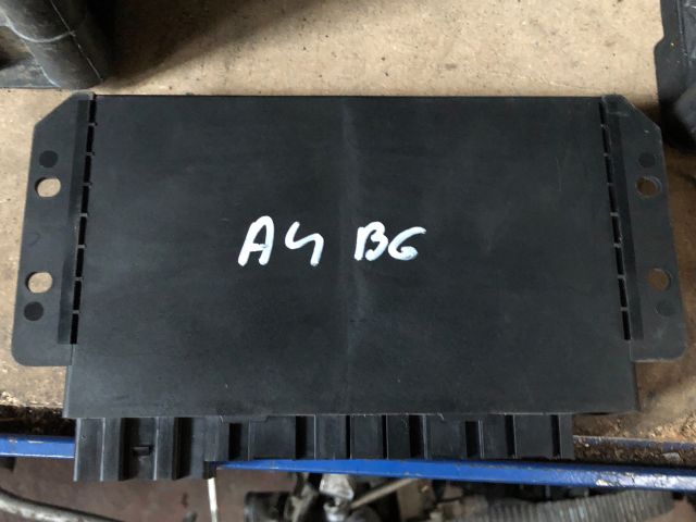 bontott AUDI A4 B6 Komfort Elektronika