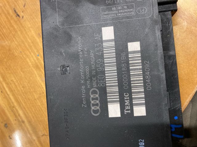 bontott AUDI A4 B6 Komfort Elektronika