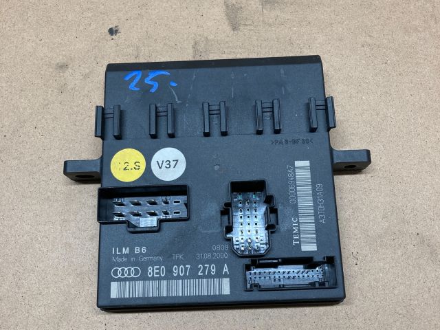 bontott AUDI A4 B6 Komfort Elektronika