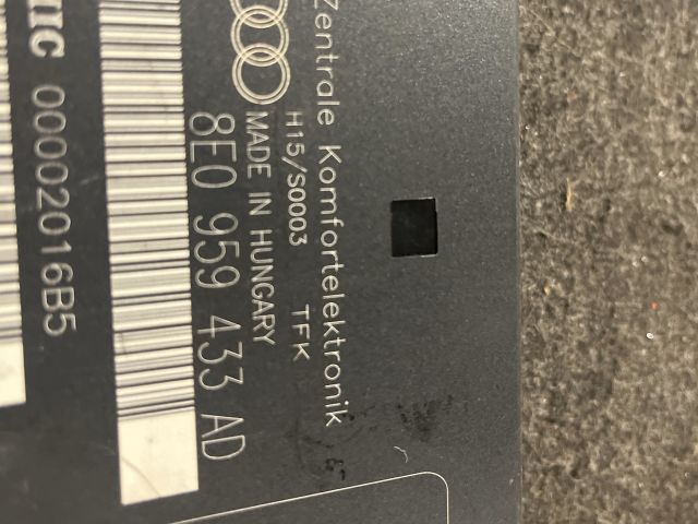 bontott AUDI A4 B6 Komfort Elektronika