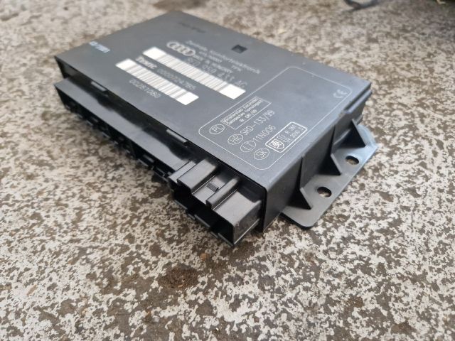 bontott AUDI A4 B6 Komfort Elektronika