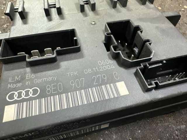 bontott AUDI A4 B6 Komfort Elektronika