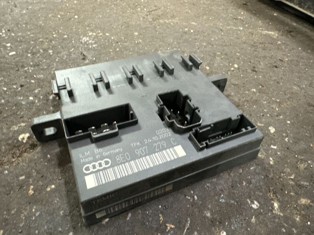 bontott AUDI A4 B6 Komfort Elektronika