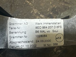 bontott AUDI A4 B6 Könyöklő