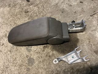 bontott AUDI A4 B6 Könyöklő