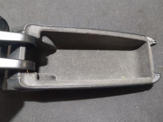 bontott AUDI A4 B6 Könyöklő