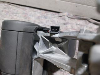 bontott AUDI A4 B6 Könyöklő