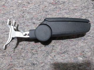 bontott AUDI A4 B6 Könyöklő