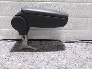 bontott AUDI A4 B6 Könyöklő