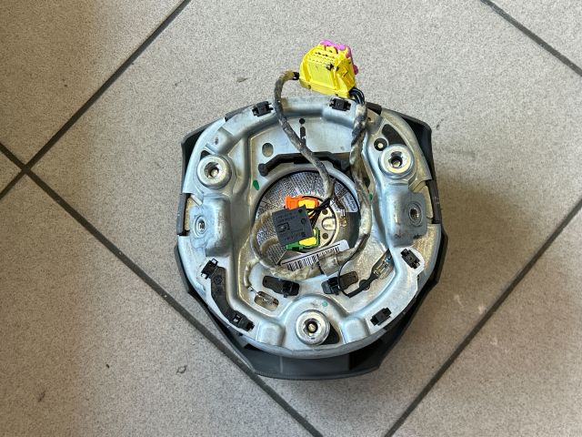 bontott AUDI A4 B6 Kormánylégzsák