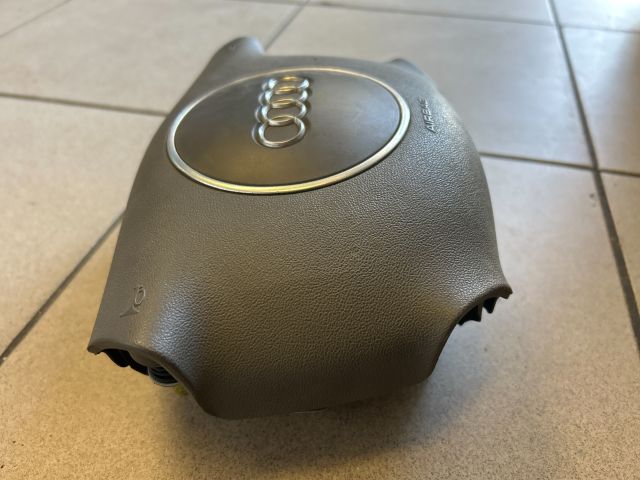 bontott AUDI A4 B6 Kormánylégzsák