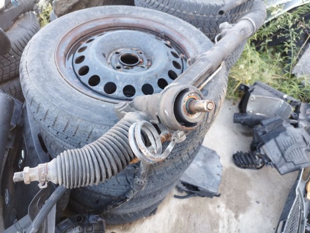 bontott AUDI A4 B6 Kormánymű Szervós