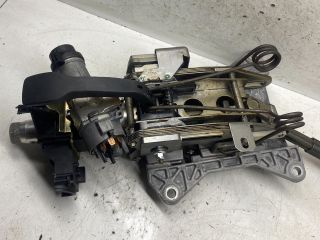 bontott AUDI A4 B6 Kormányoszlop