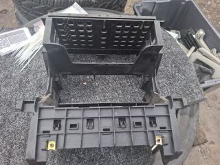 bontott AUDI A4 B6 Középkonzol Keret
