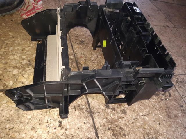 bontott AUDI A4 B6 Középkonzol Keret