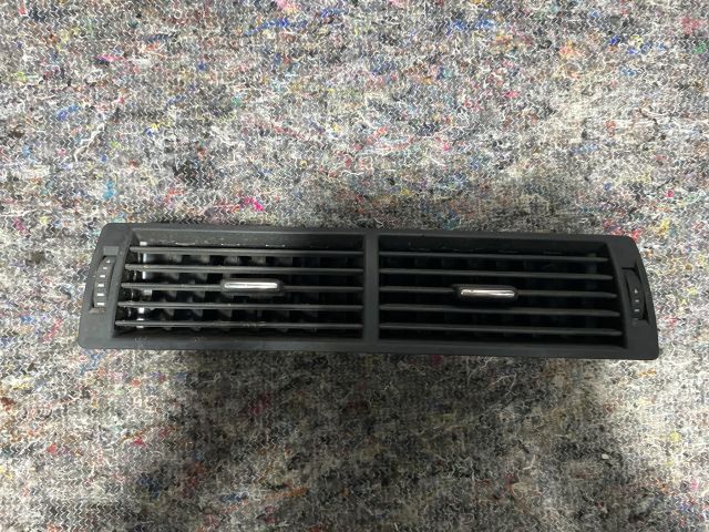 bontott AUDI A4 B6 Középső Szellőző