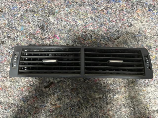 bontott AUDI A4 B6 Középső Szellőző