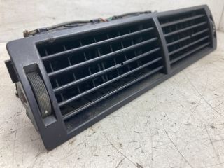 bontott AUDI A4 B6 Középső Szellőző