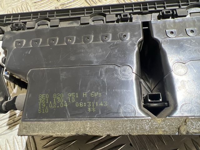 bontott AUDI A4 B6 Középső Szellőző