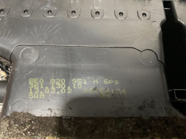 bontott AUDI A4 B6 Középső Szellőző