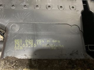 bontott AUDI A4 B6 Középső Szellőző