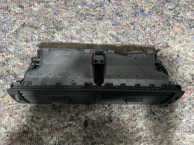 bontott AUDI A4 B6 Középső Szellőző