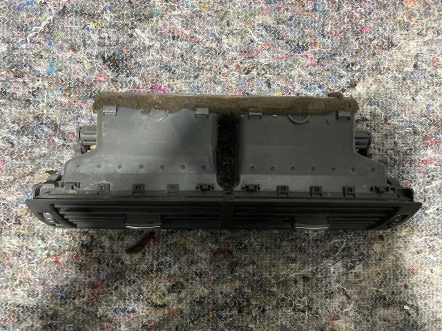 bontott AUDI A4 B6 Középső Szellőző