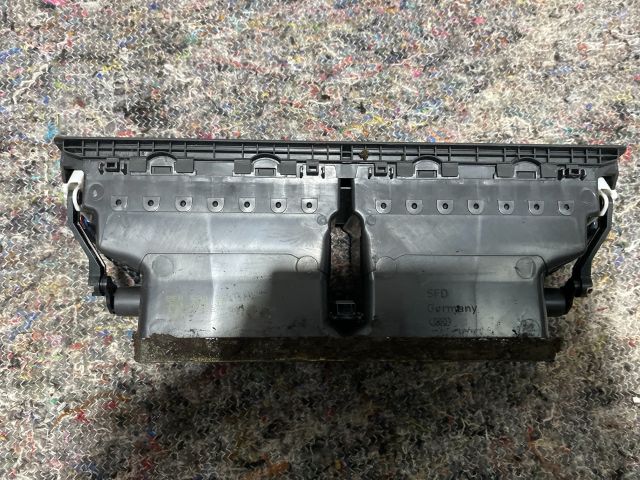 bontott AUDI A4 B6 Középső Szellőző