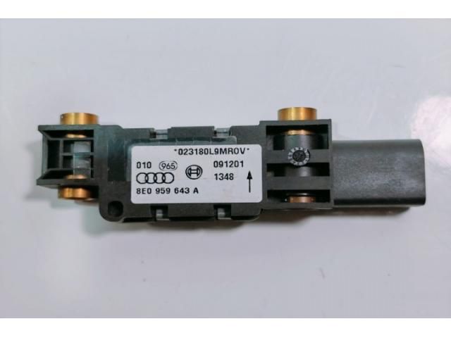 bontott AUDI A4 B6 Központi Ütközés Érzékelő