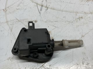 bontott AUDI A4 B6 Központizár Motor Csomagtérajtó