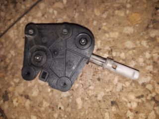 bontott AUDI A4 B6 Központizár Motor Csomagtérajtó