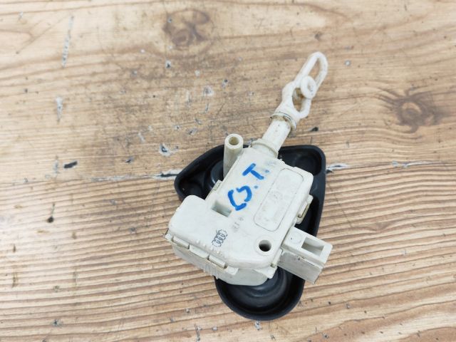 bontott AUDI A4 B6 Központizár Motor Csomagtérajtó