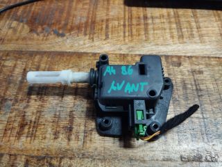 bontott AUDI A4 B6 Központizár Motor Csomagtérajtó