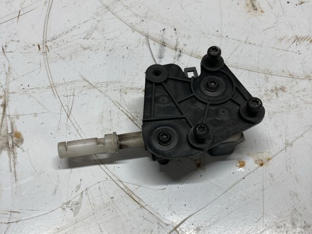 bontott AUDI A4 B6 Központizár Motor Csomagtérajtó