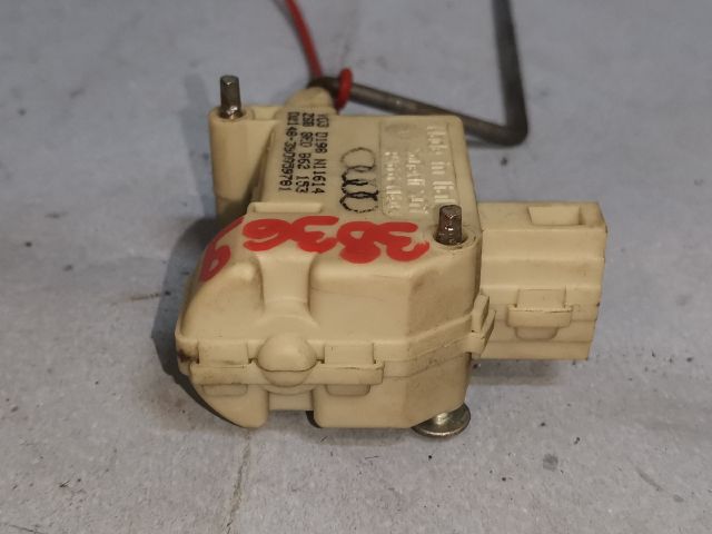 bontott AUDI A4 B6 Központizár Motor Tankajtó