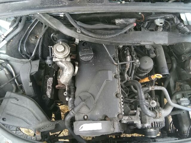 bontott AUDI A4 B6 Központizár Motor Tankajtó