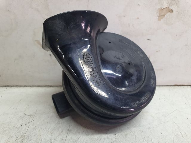 bontott AUDI A4 B6 Kürt