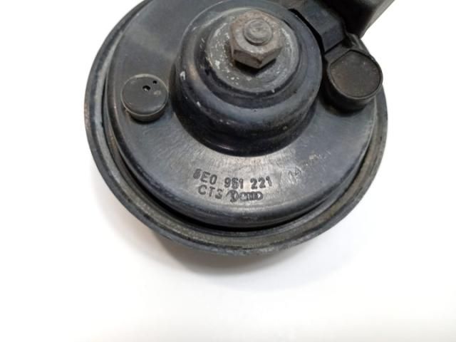 bontott AUDI A4 B6 Kürt