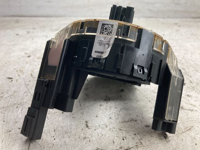 bontott AUDI A4 B6 Légzsák Átvezető Szalagkábel